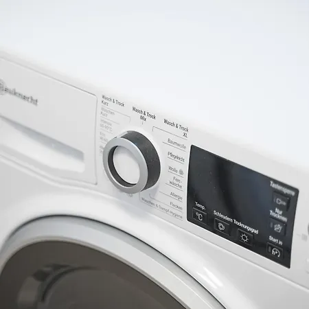 Kingsize Bett, Zwei Zimmer, Waschmaschine, Netflix * بفورتسهايم