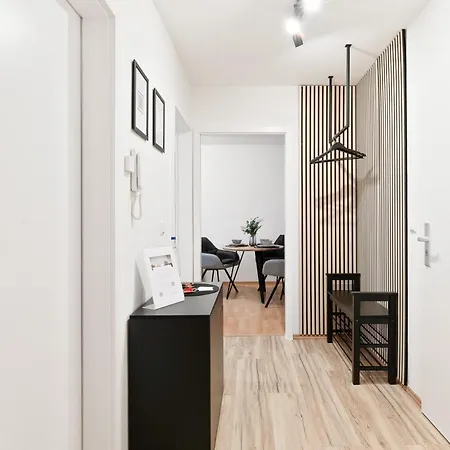 Kingsize Bett, Zwei Zimmer, Waschmaschine, Netflix شقة بفورتسهايم