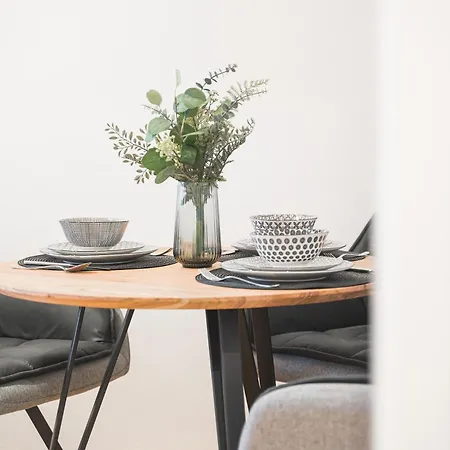 Kingsize Bett, Zwei Zimmer, Waschmaschine, Netflix شقة بفورتسهايم